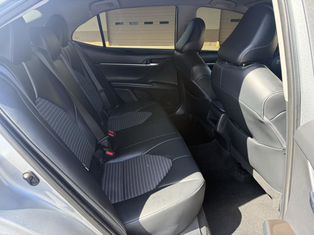 Used 2022 Toyota Camry SE w/ Convenience Package FWD image 19