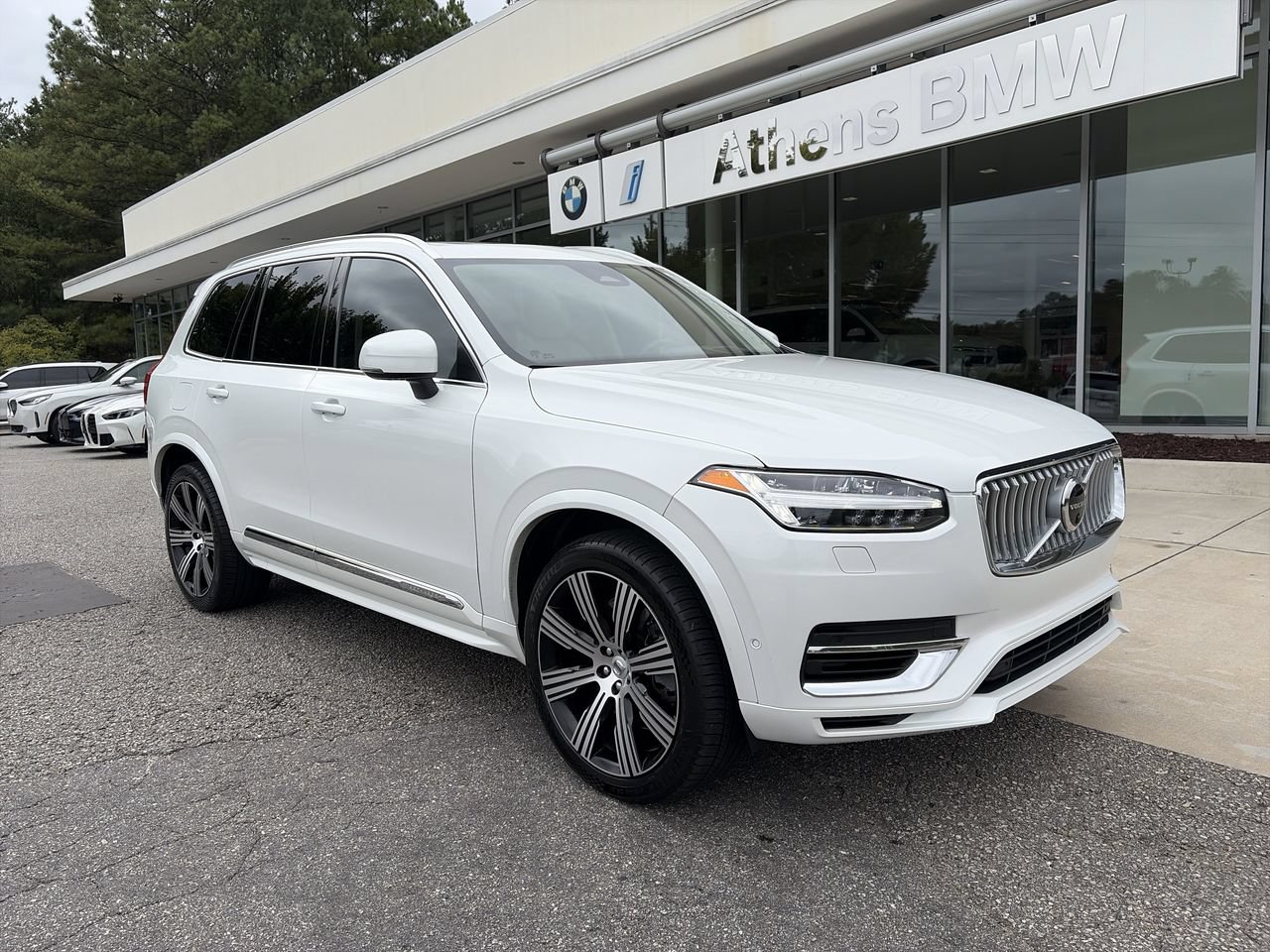 Used 2023 Volvo XC90 T8 Ultimate AWD/4WD image 2