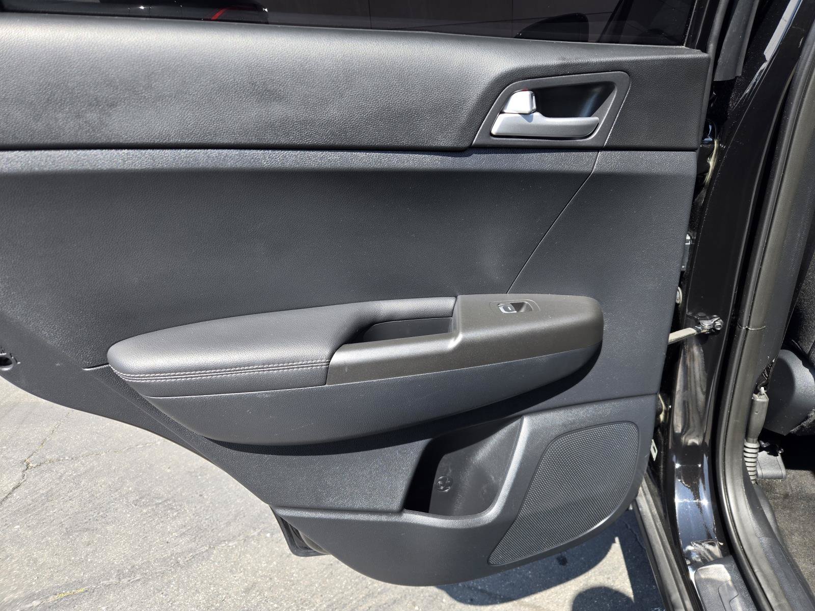 Used 2022 Kia Sportage LX w/ LX AWD Value Edition Package image 24