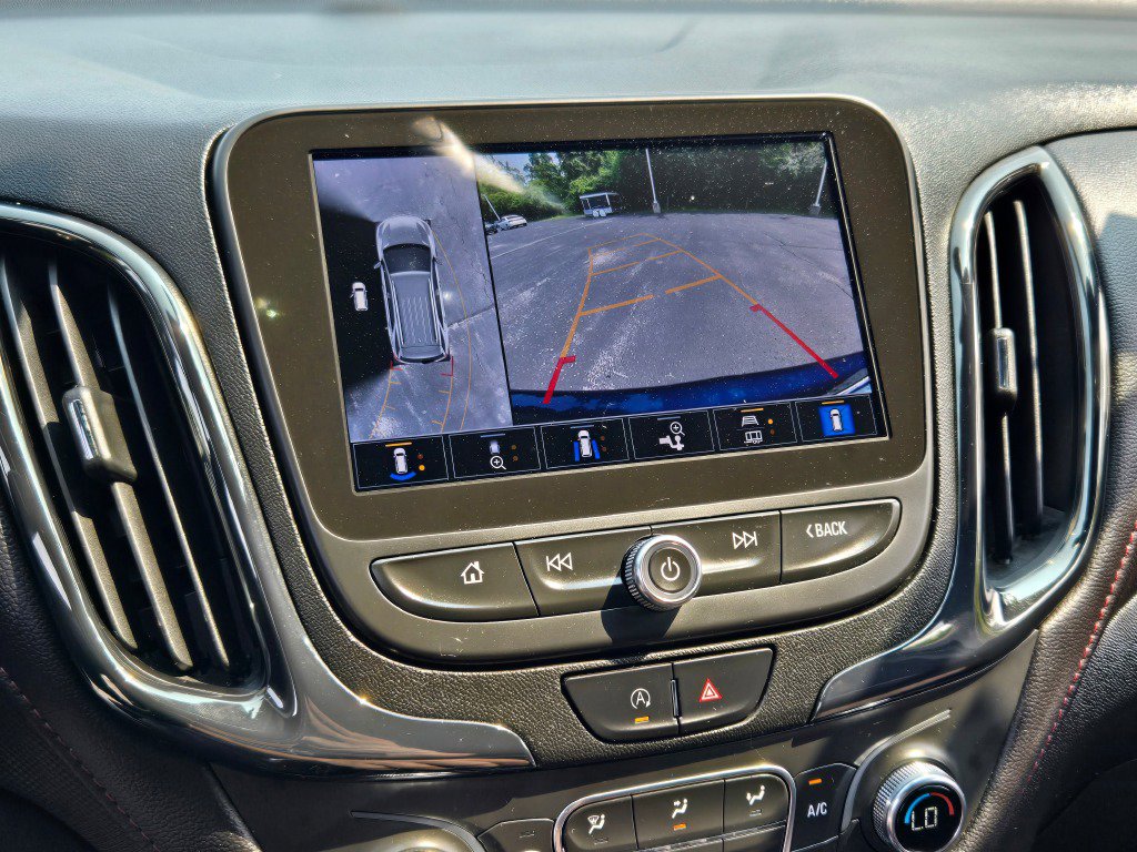 Used 2022 Chevrolet Equinox RS w/ Infotainment Package image 26