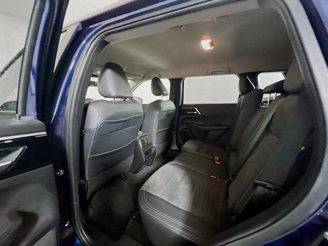 Used 2023 Mitsubishi Outlander SE image 21