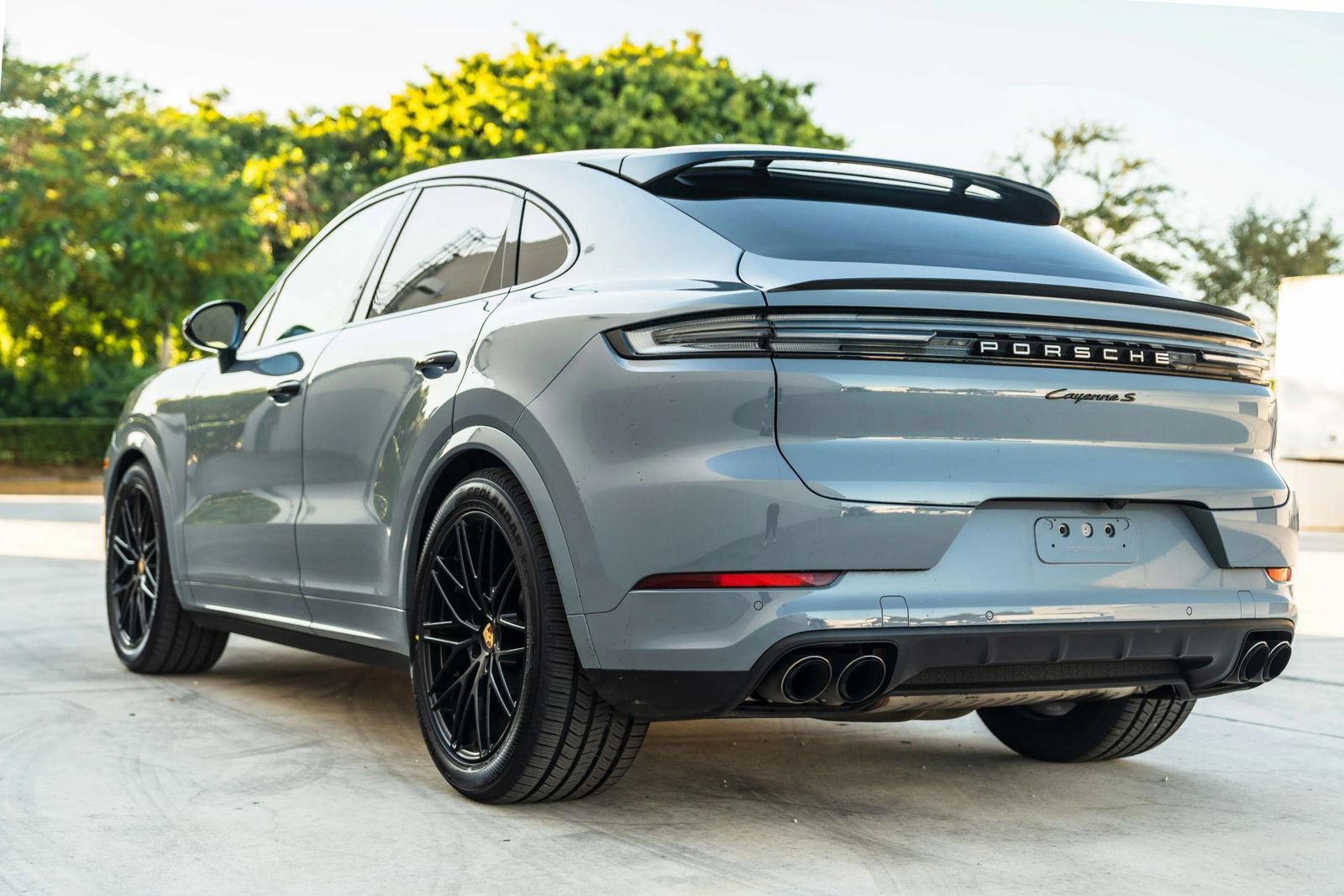 Used 2024 Porsche Cayenne S AWD/4WD image 12