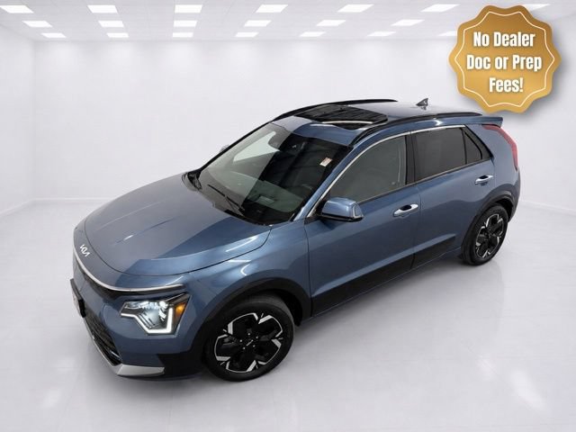 Used 2023 Kia Niro Wave w/ Wave Preserve Package FWD image 2
