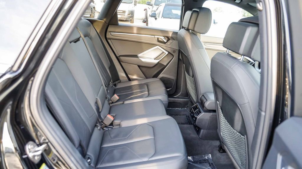 Used 2025 Audi Q3 2.0T Premium image 20