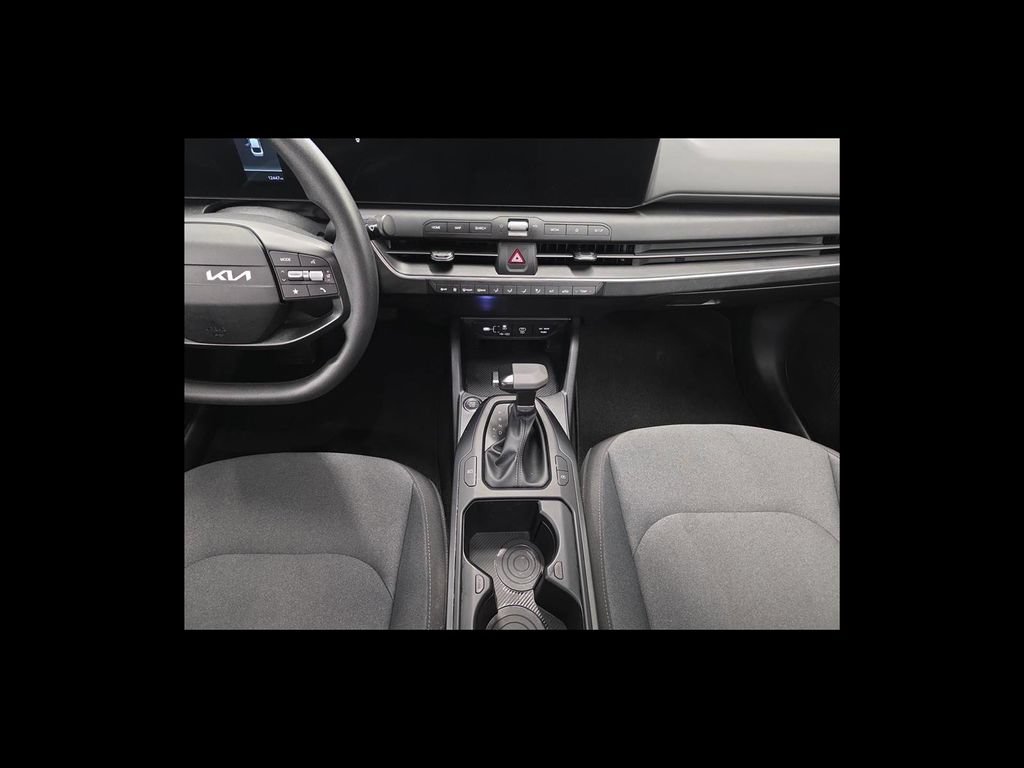Used 2025 Kia K4 FWD image 13