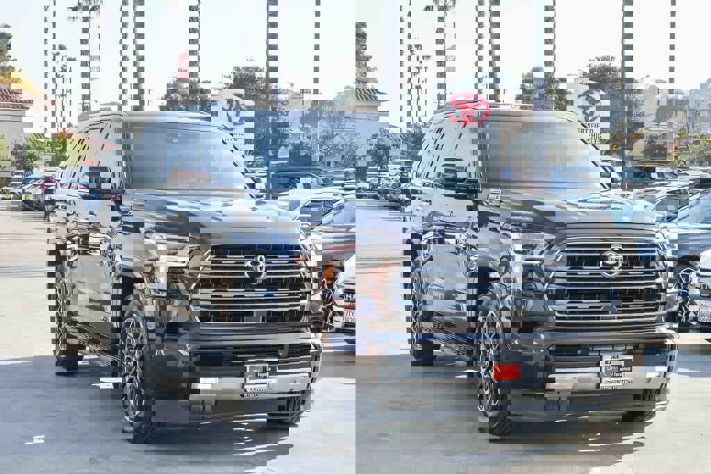 Used 2023 Toyota Sequoia Limited image 3