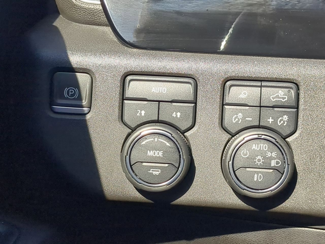 Used 2022 Chevrolet Silverado 1500 RST w/ Redline Edition image 18