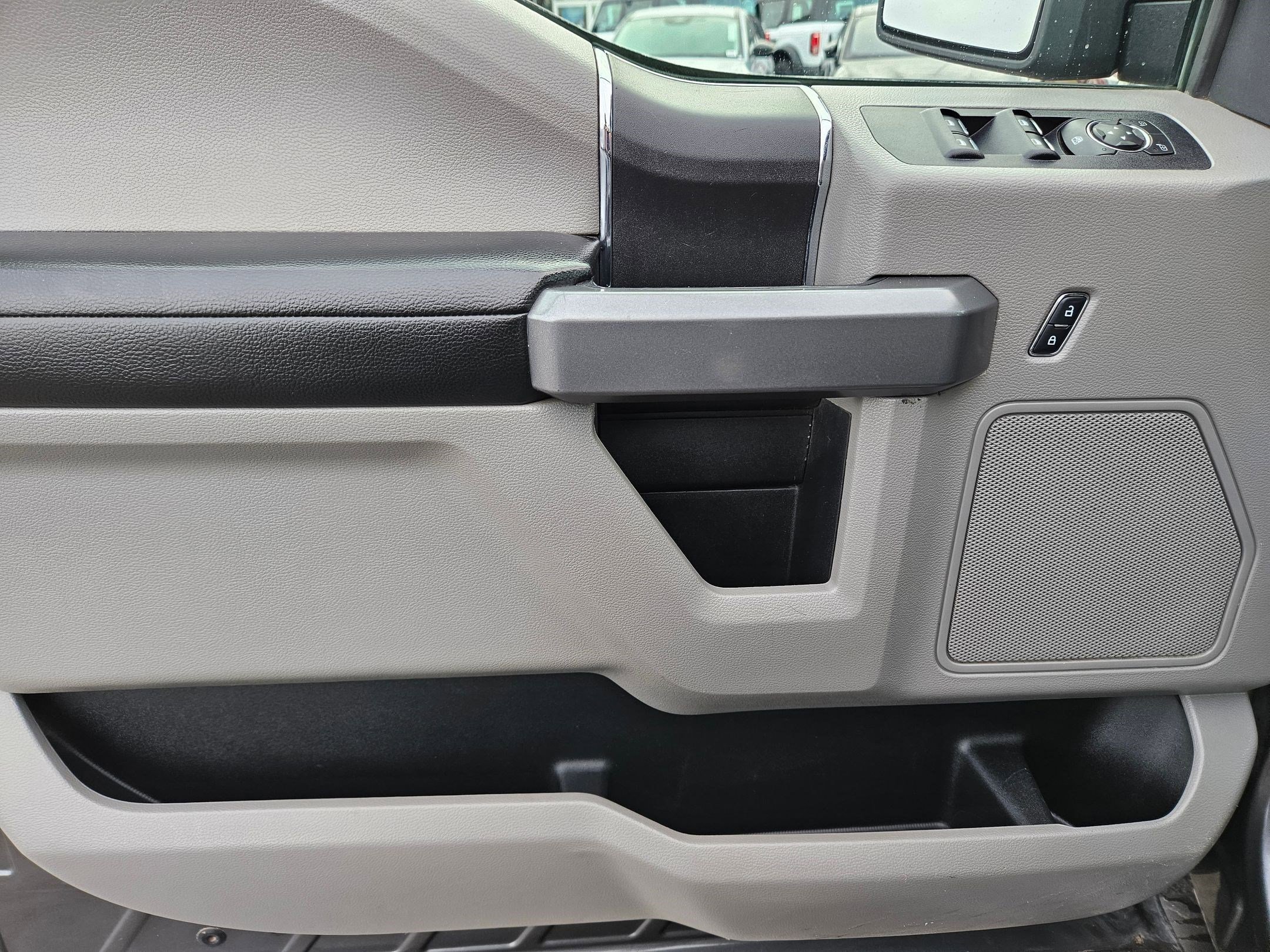 Used 2017 Ford F150 XLT image 15