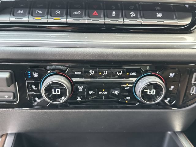 Used 2023 Chevrolet Silverado 1500 High Country w/ Z71 Off-Road Package AWD/4WD image 27