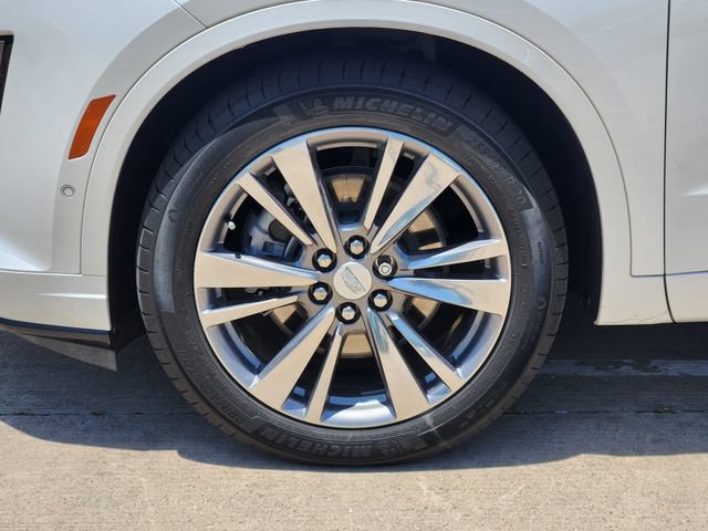 Used 2022 Cadillac XT6 Premium Luxury w/ Technology Package FWD image 10