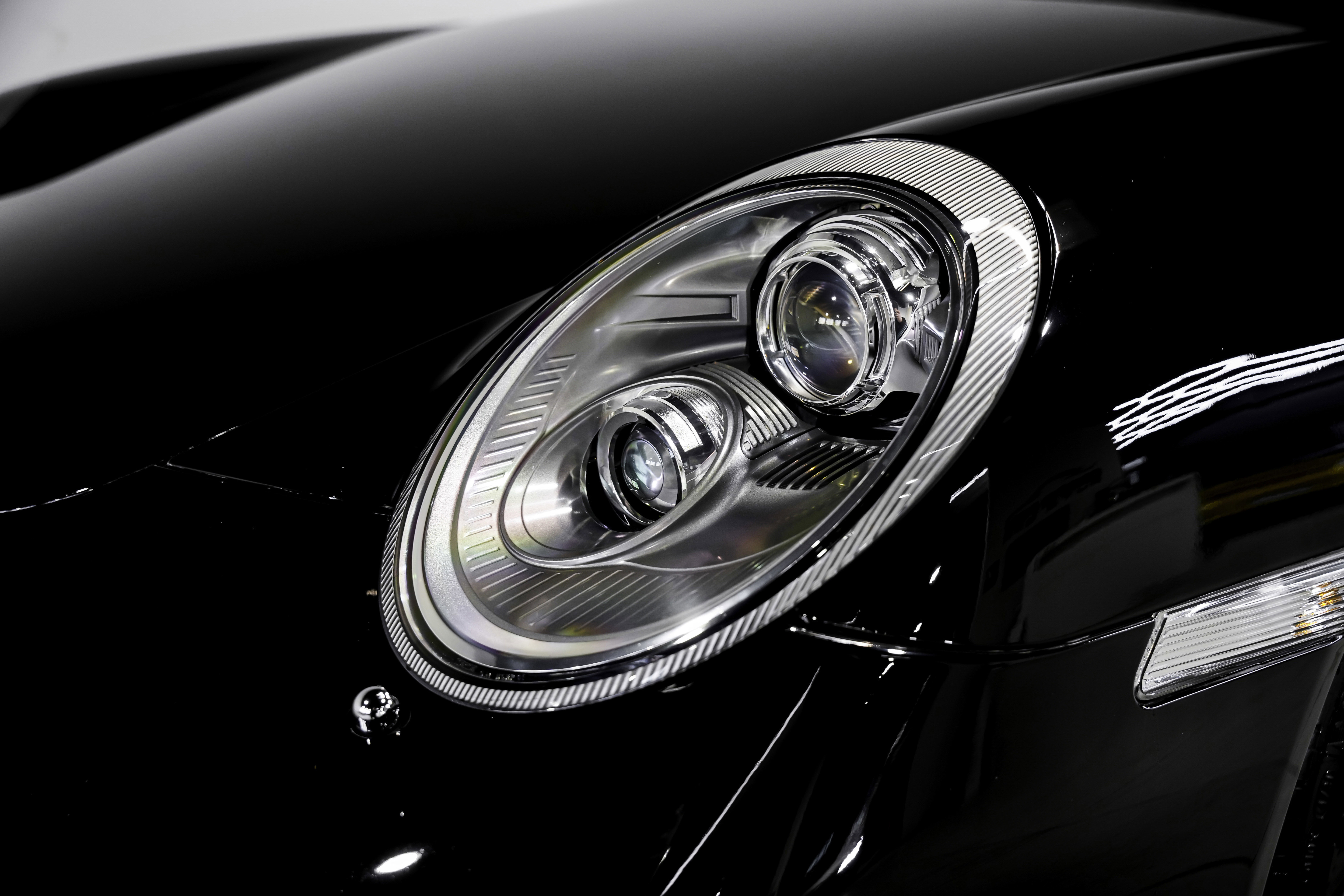 Used 2010 Porsche 911 Carrera 4S image 31