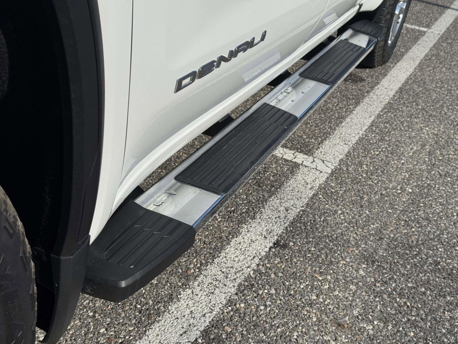 Used 2023 GMC Sierra 1500 Denali image 6