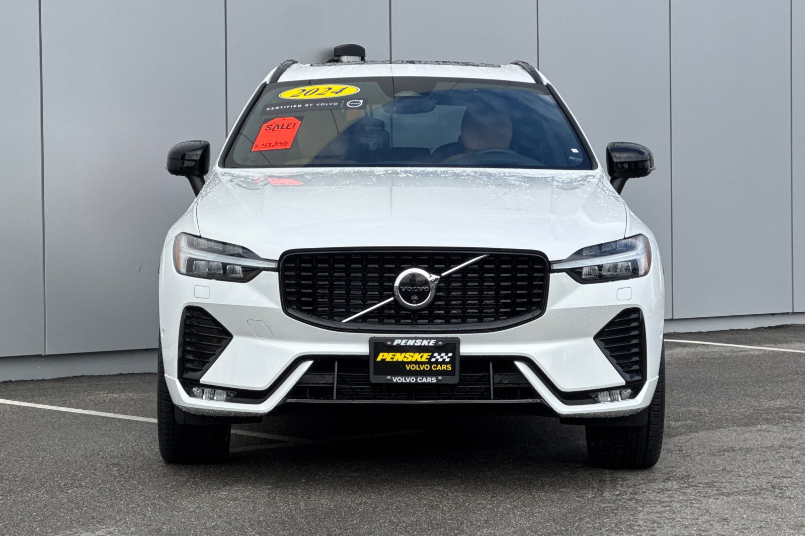 Used 2024 Volvo XC60 B5 Ultimate w/ Climate Package AWD/4WD image 8