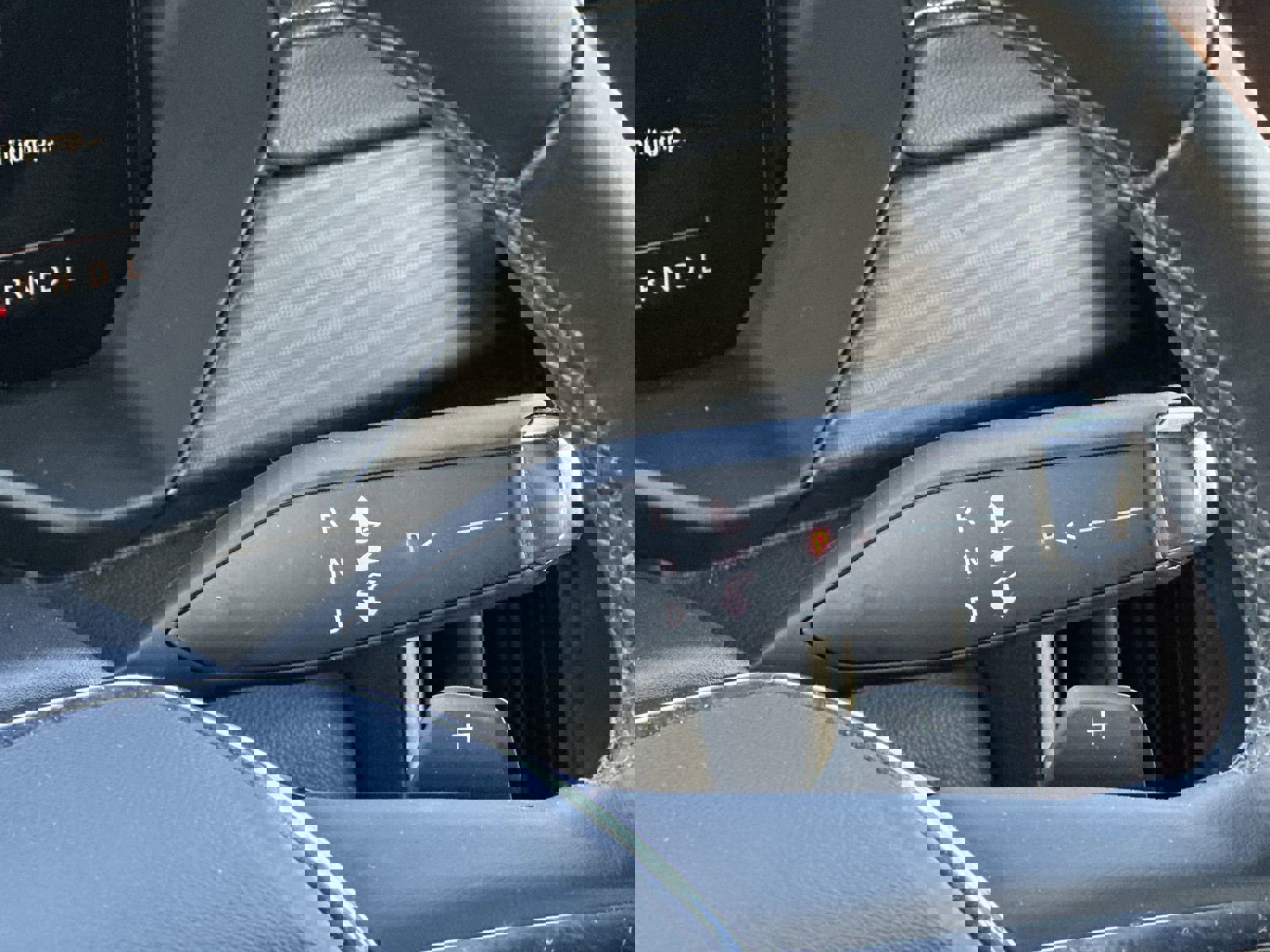 Certified 2025 GMC Acadia Elevation image 30