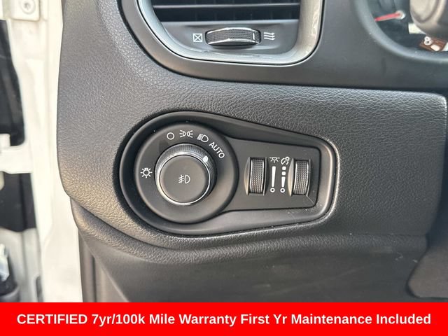 Used 2022 Jeep Renegade Latitude AWD/4WD image 26