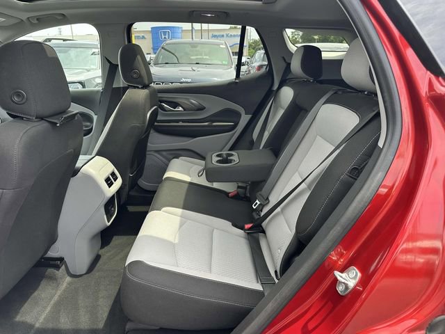 Used 2023 GMC Terrain SLE w/ Driver Convenience Package image 11