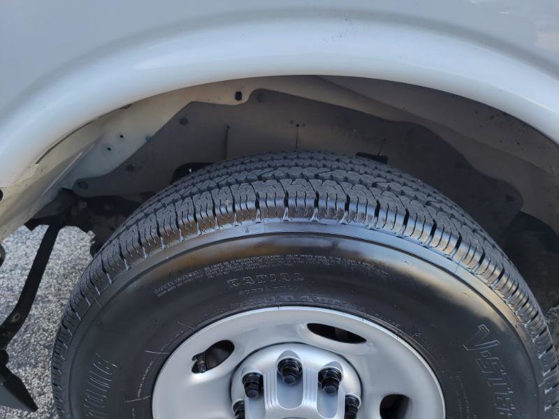 Used 2018 Chevrolet Express 3500 LS RWD image 70