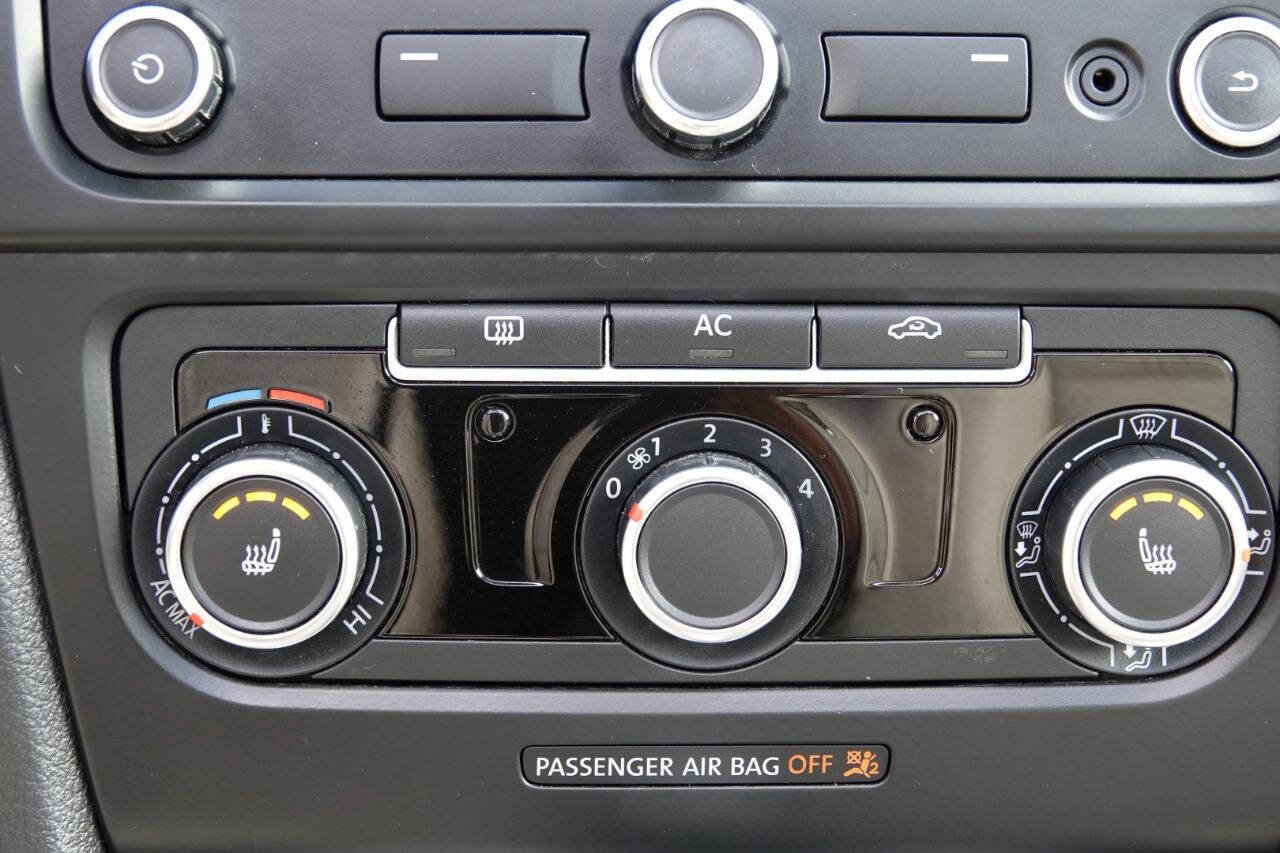 Used 2012 Volkswagen Jetta TDI FWD image 71