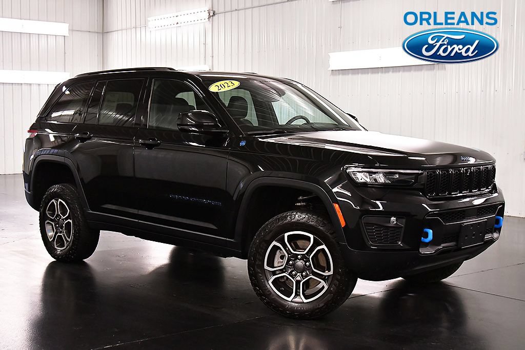 Used 2023 Jeep Grand Cherokee Trailhawk AWD/4WD image 1