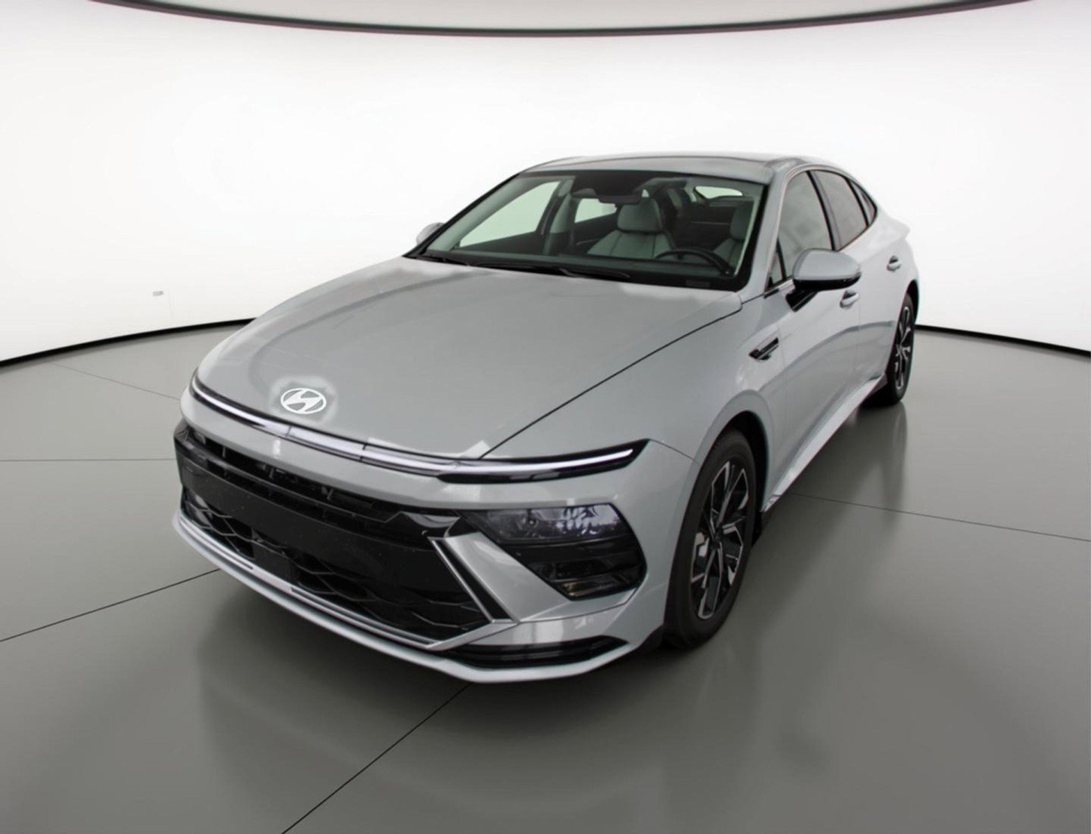 Used 2025 Hyundai Sonata SEL FWD image 3