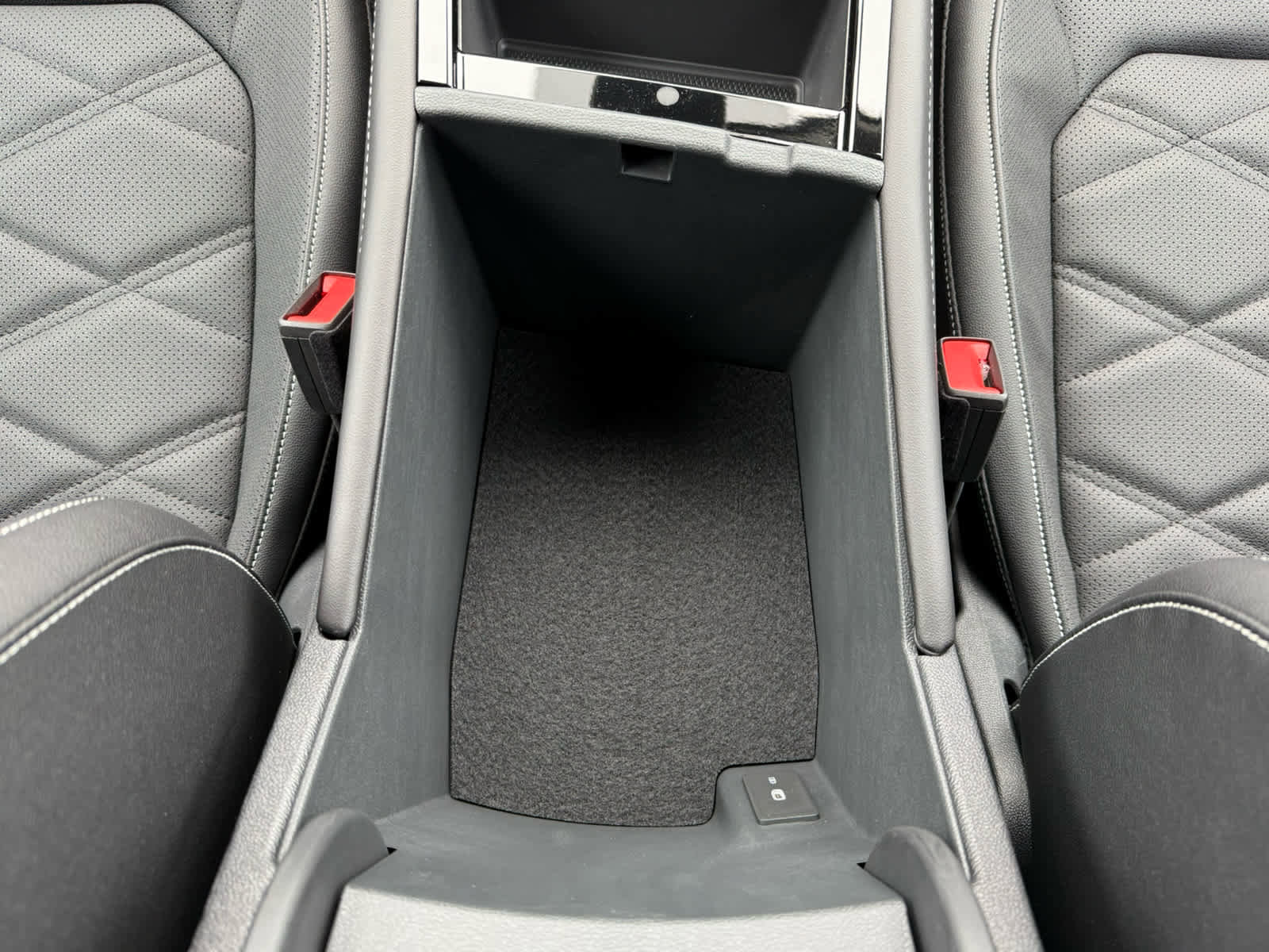 New 2026 Volkswagen Atlas SE image 24