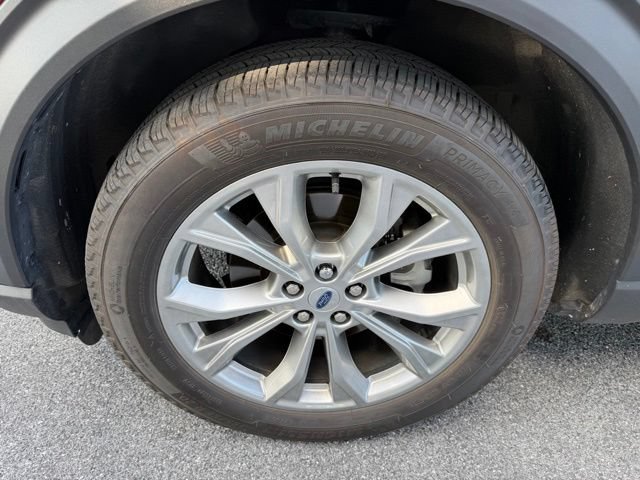 Certified 2023 Ford Explorer Limited w/ Equipment Group 301A AWD/4WD image 11