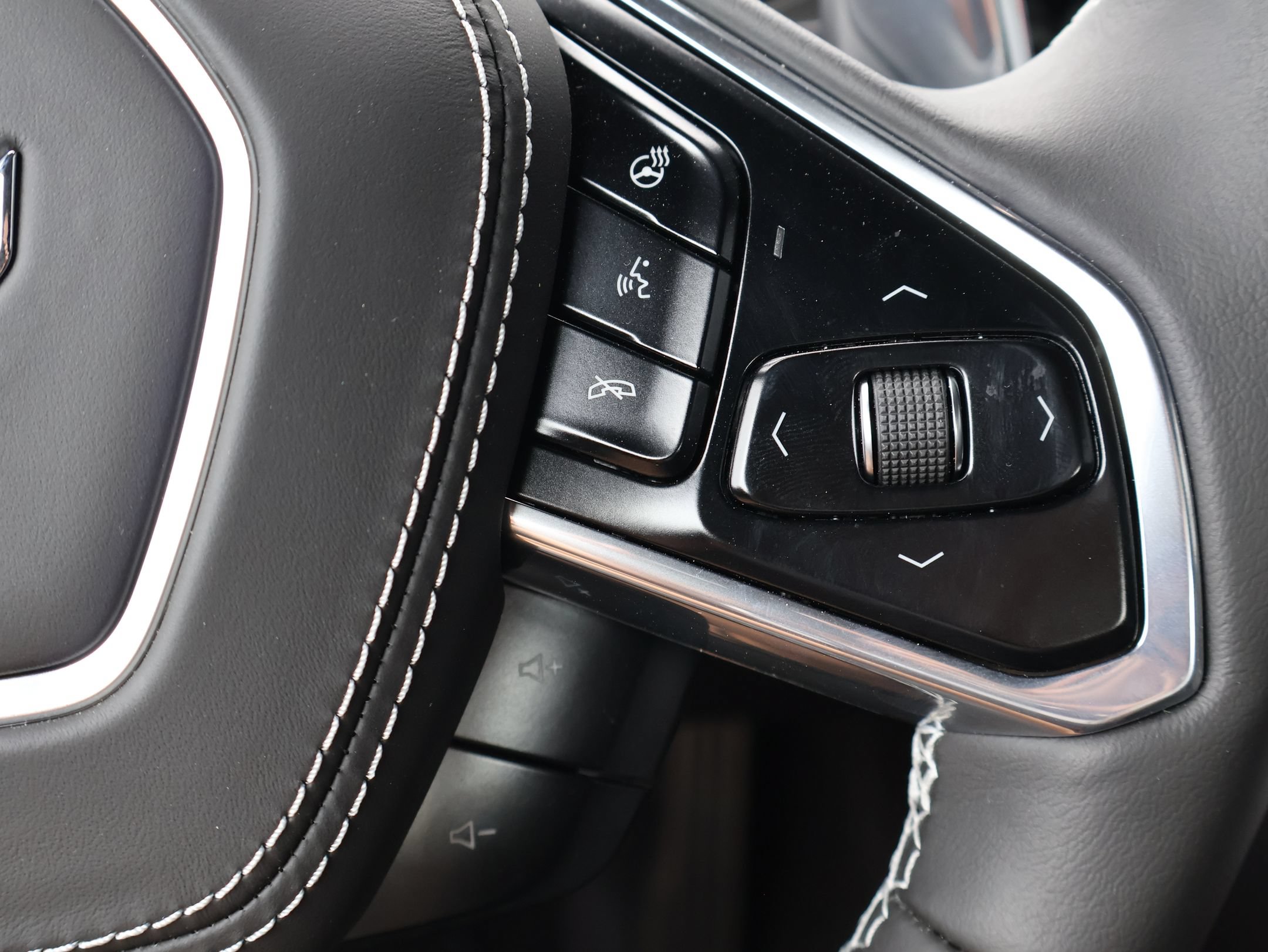 Used 2025 Chevrolet Corvette Z06 RWD image 15