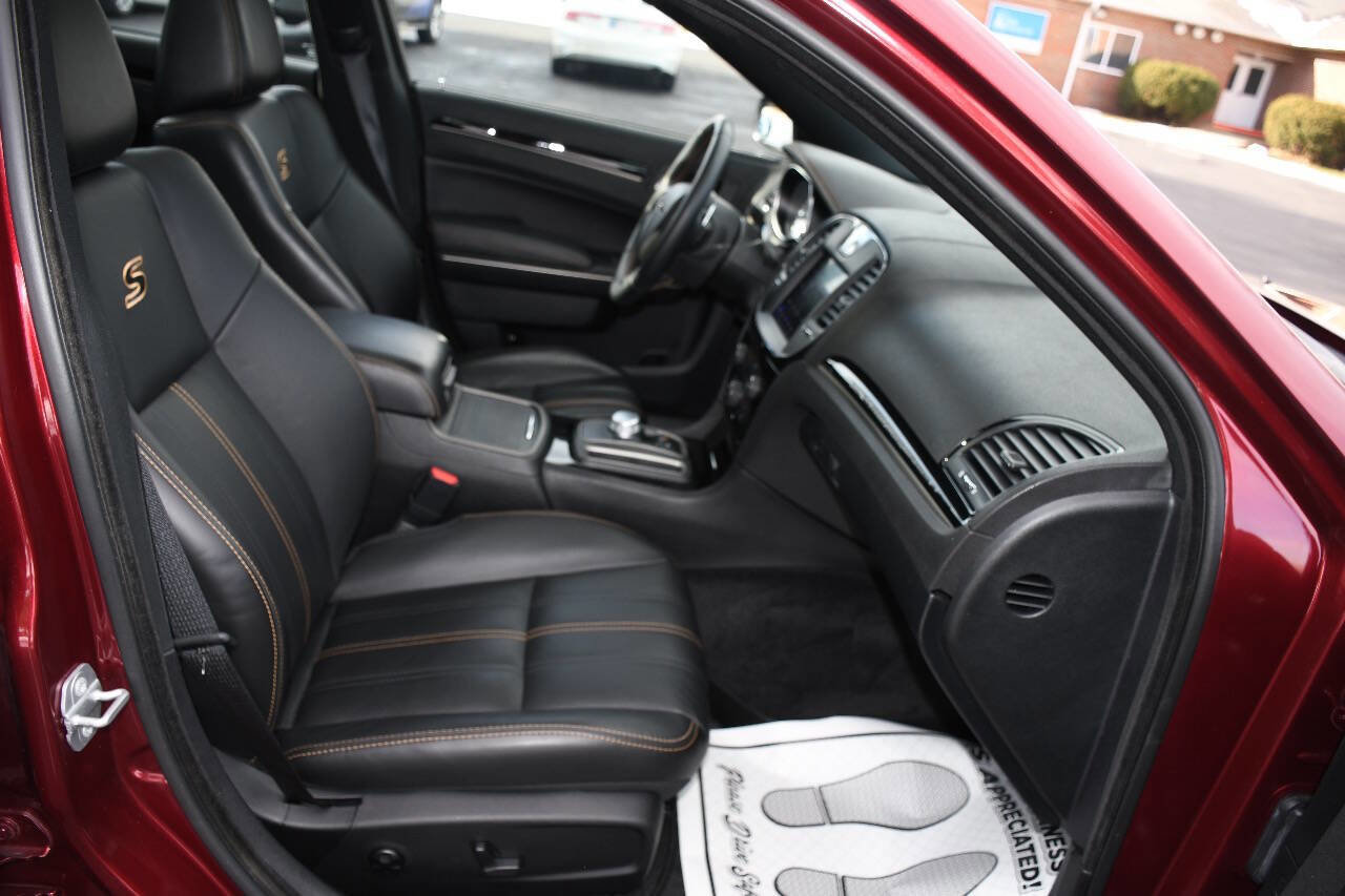 Used 2018 Chrysler 300 S w/ 300S Alloy Package image 22