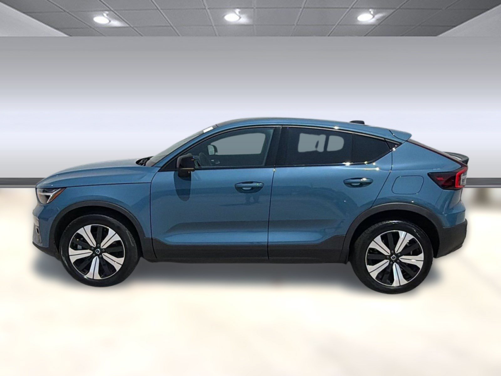 Certified 2023 Volvo C40 P8 Recharge Plus AWD/4WD image 2