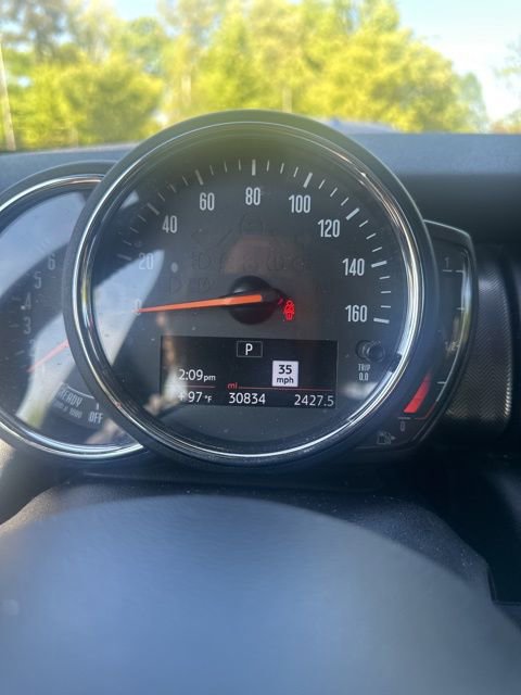 Used 2020 MINI Cooper 2-Door Hardtop w/ Driver Assistance Package FWD image 9