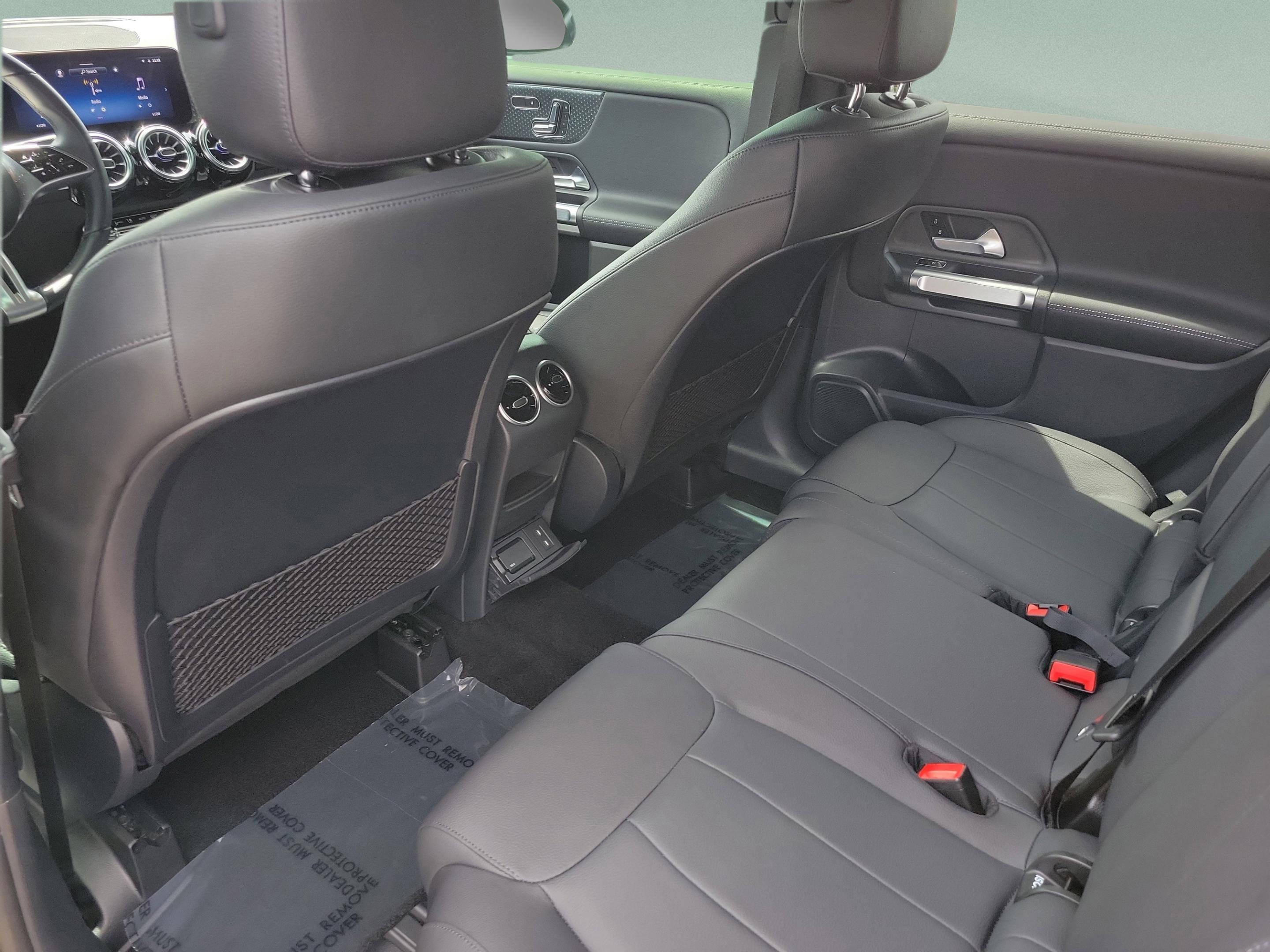 Certified 2024 Mercedes-Benz GLB 250 image 10