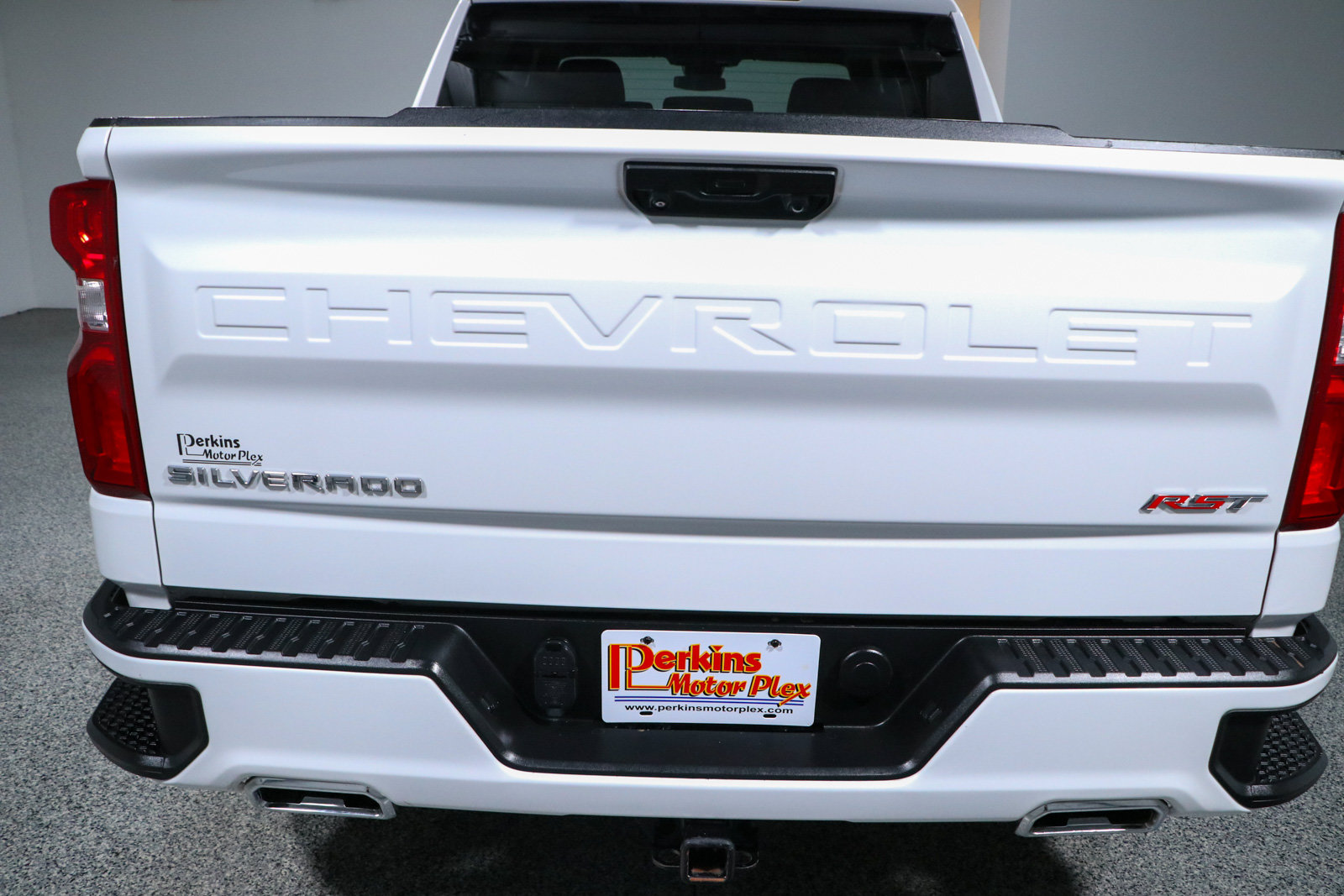 Used 2023 Chevrolet Silverado 1500 RST w/ Z71 Off-Road Package AWD/4WD image 8