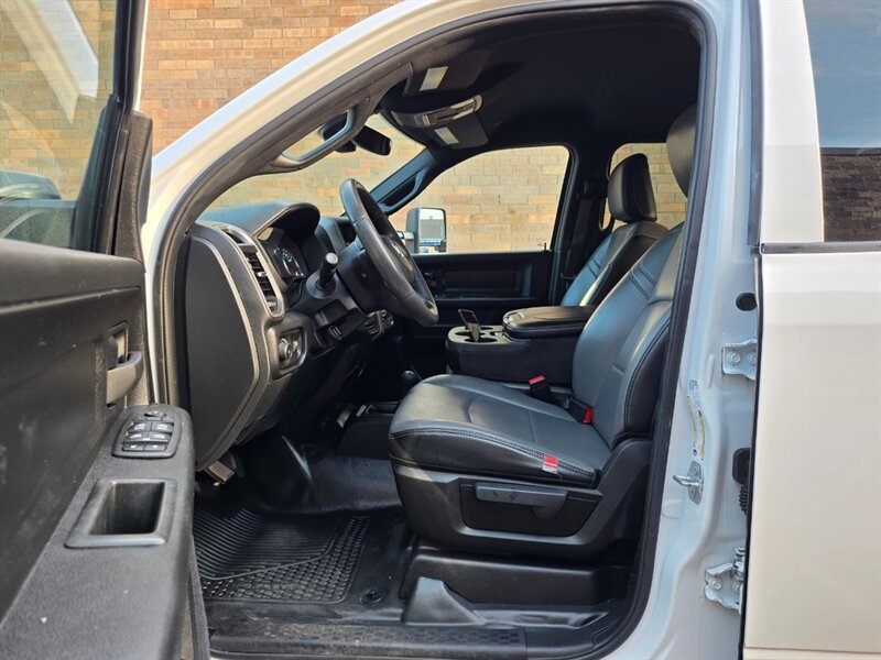 Used 2022 RAM 3500 Tradesman w/ Chrome Appearance Group AWD/4WD image 25