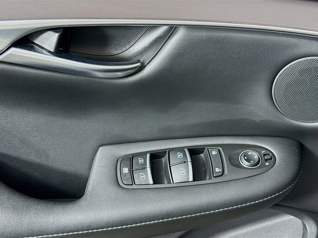 Certified 2023 INFINITI QX50 Pure FWD image 22