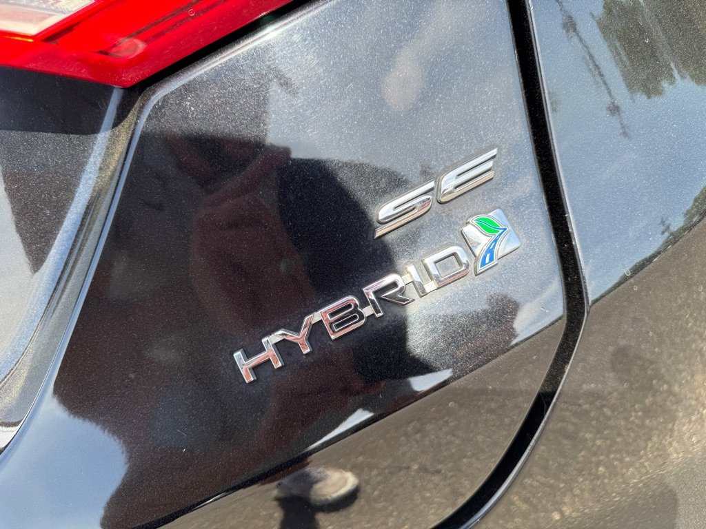 Used 2017 Ford Fusion SE w/ Equipment Group 601A image 19