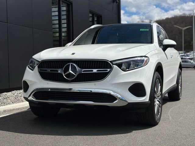 Used 2026 Mercedes-Benz GLC 300 4MATIC image 3