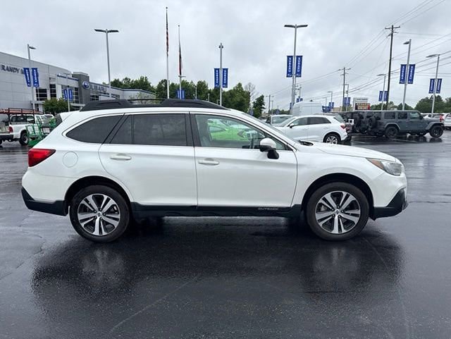 Used 2019 Subaru Outback 2.5i Limited AWD/4WD image 3