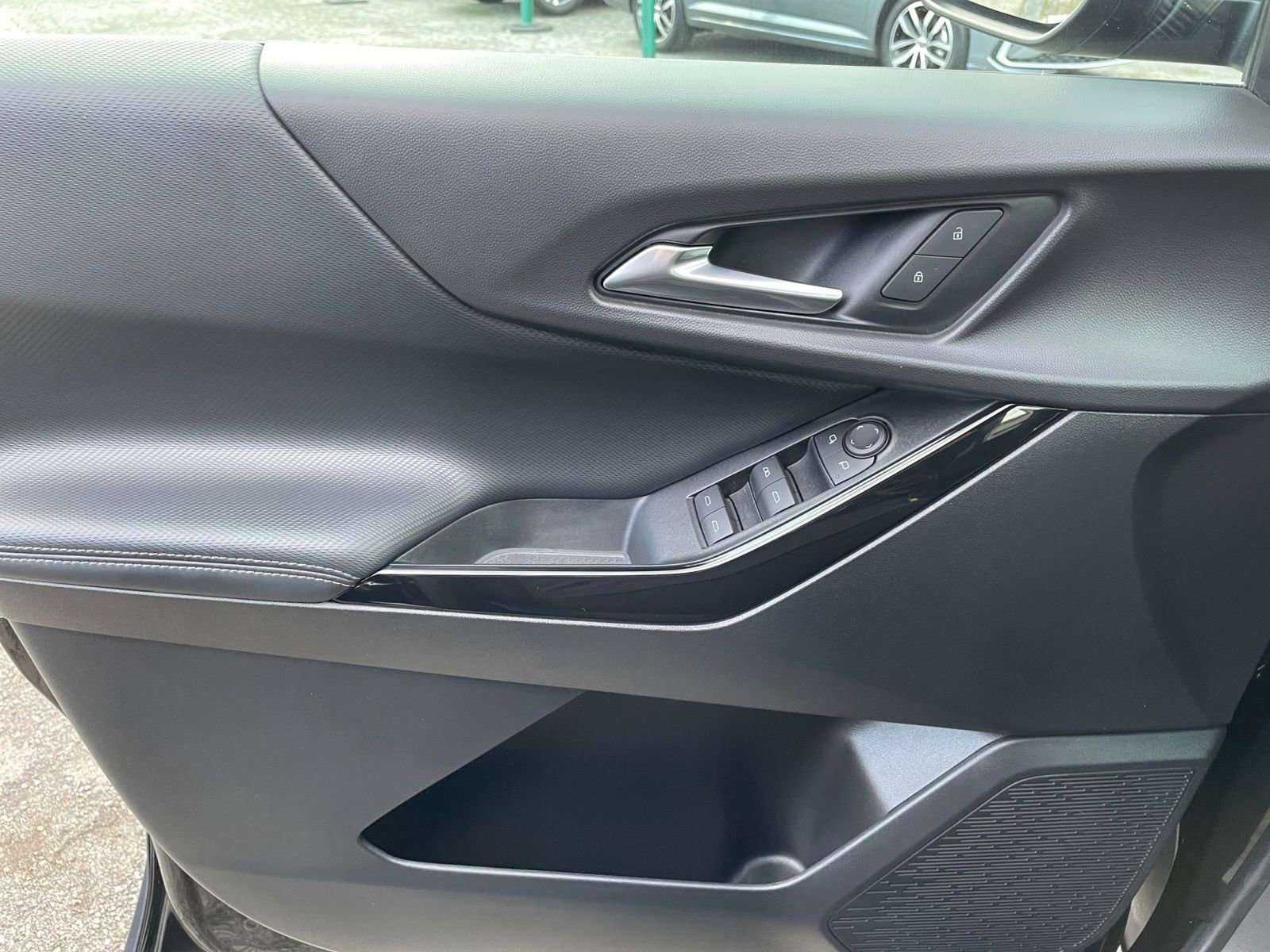 Used 2025 Chevrolet Equinox LT image 21