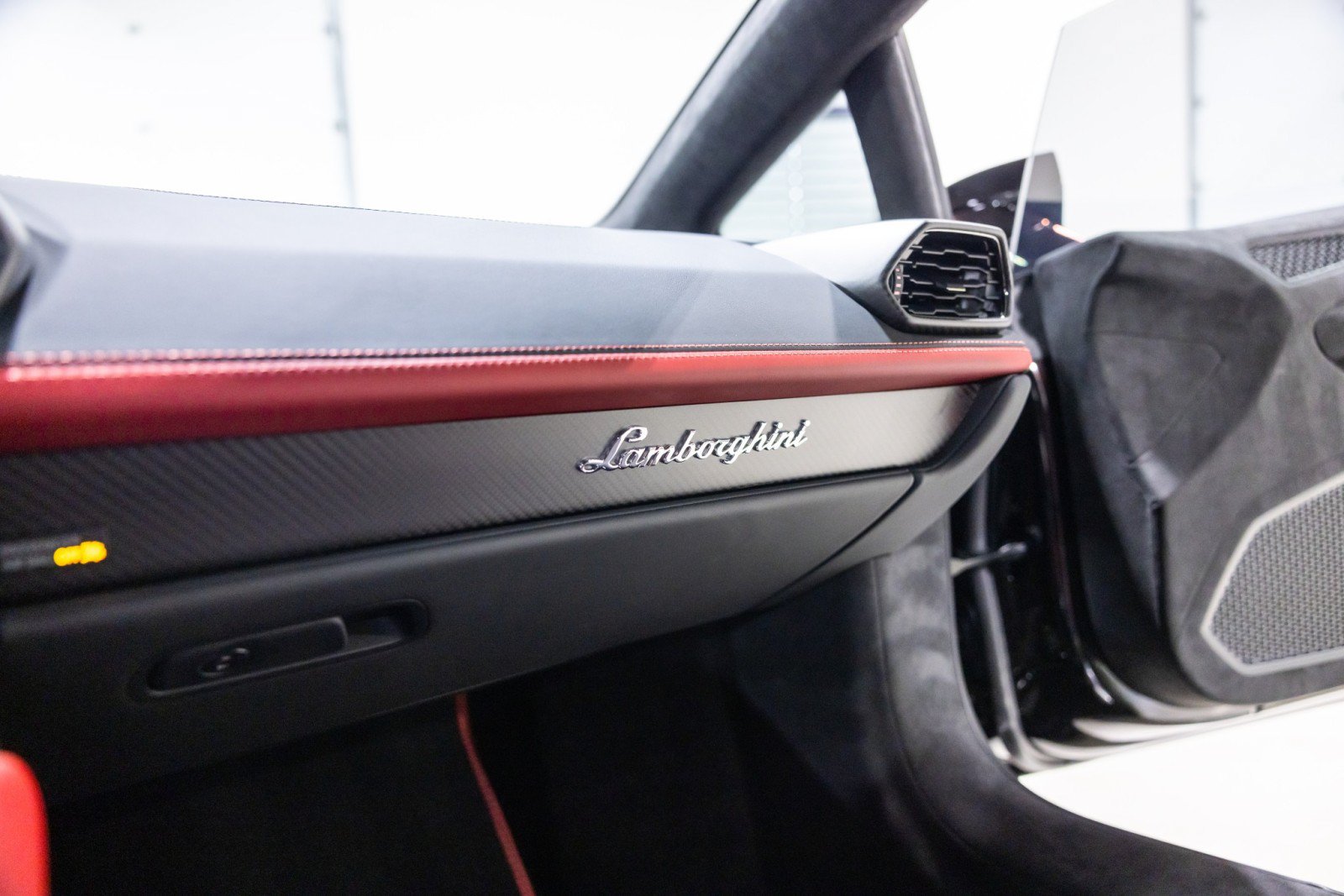 Used 2024 Lamborghini Huracan Tecnica RWD image 47