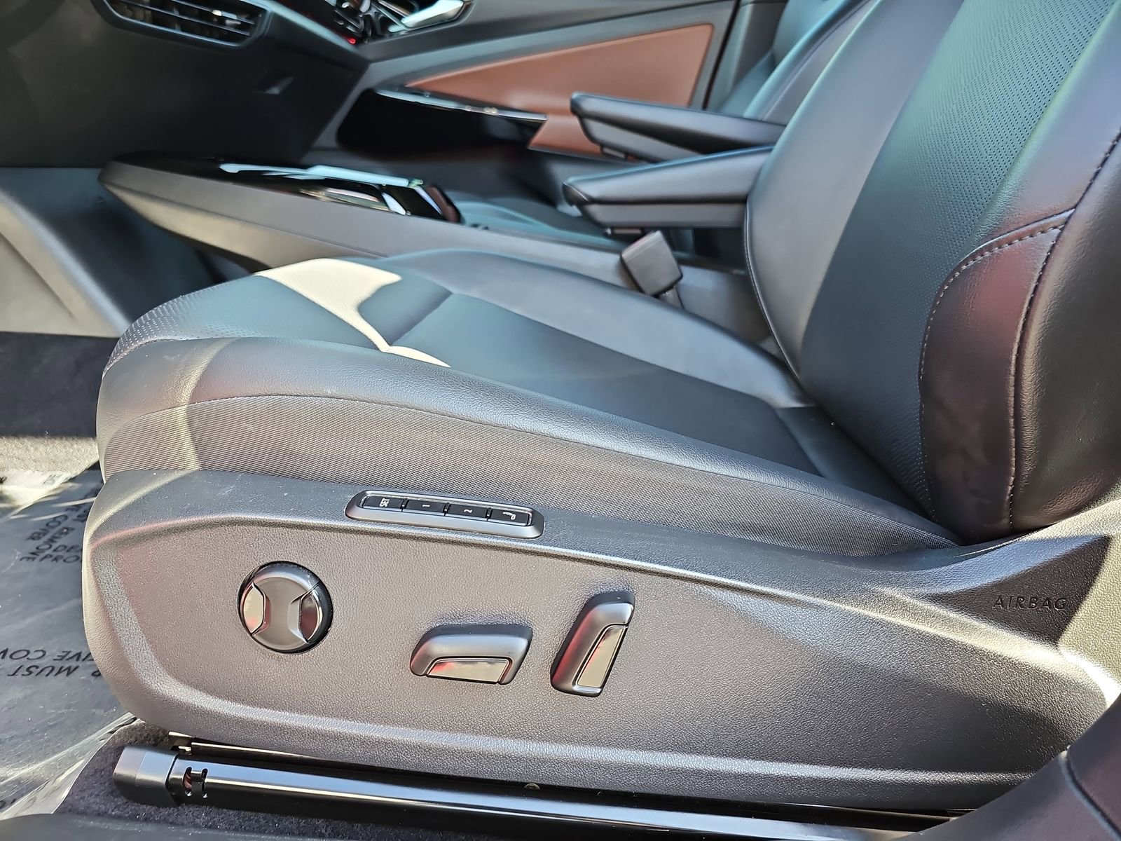 Used 2022 Volkswagen ID.4 Pro S w/ Gradient Package image 27