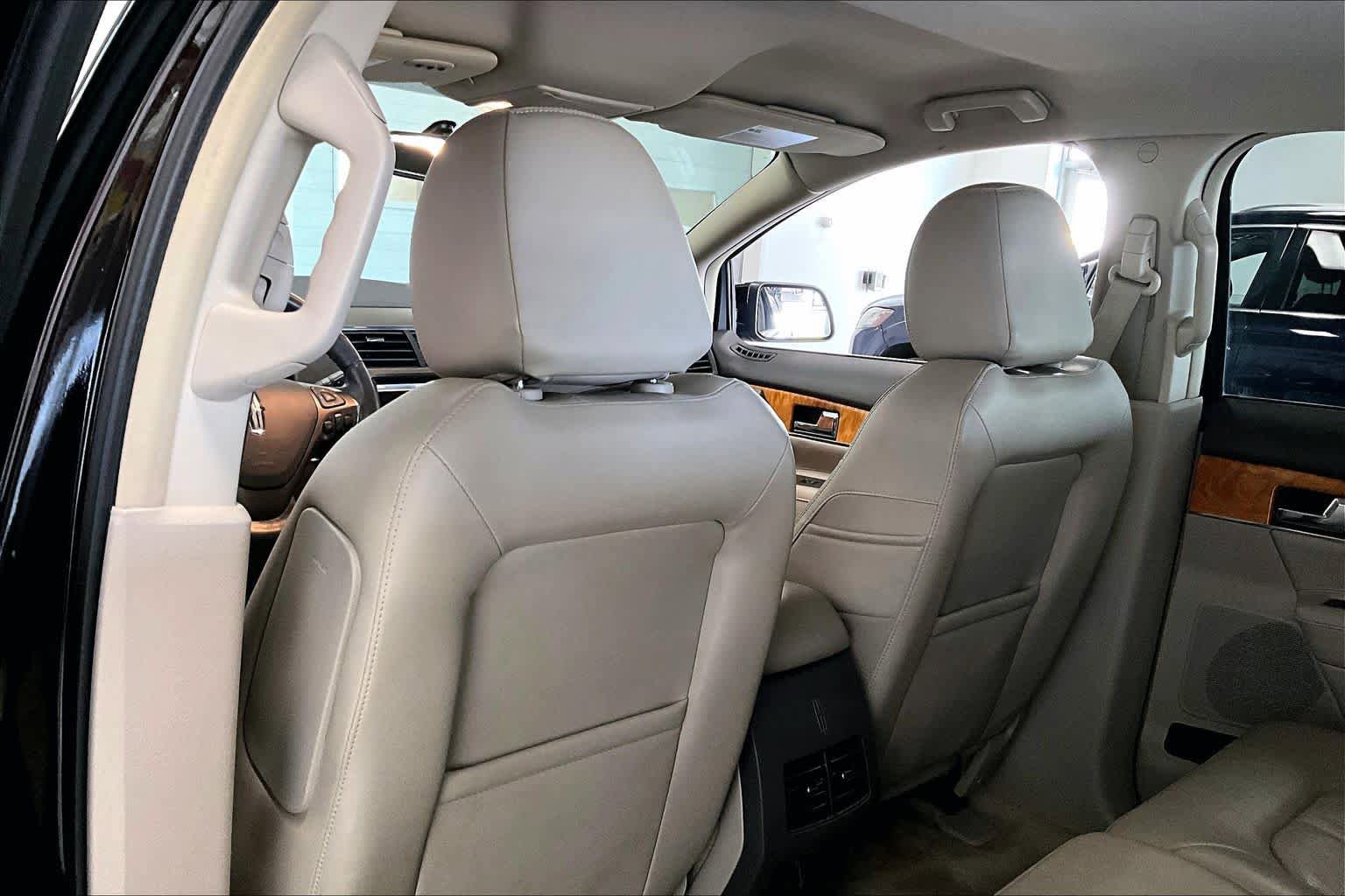 Used 2015 Lincoln MKX AWD w/ Olive Ash Wood Package image 10