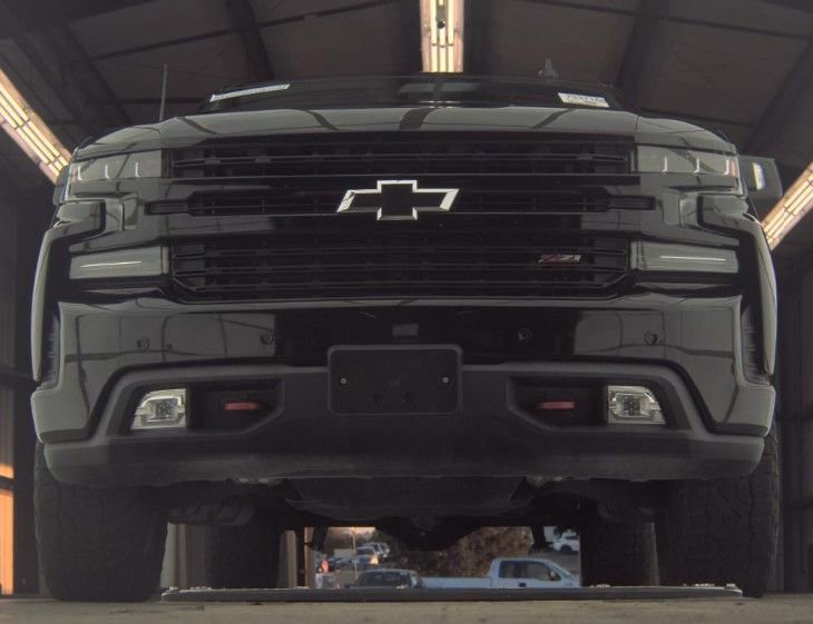 Used 2021 Chevrolet Silverado 1500 LT Trail Boss w/ Convenience Package II image 3