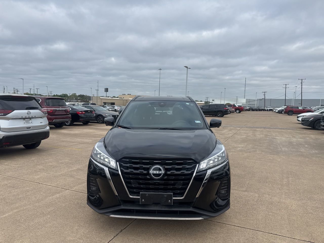 Certified 2023 Nissan Kicks SR image 4