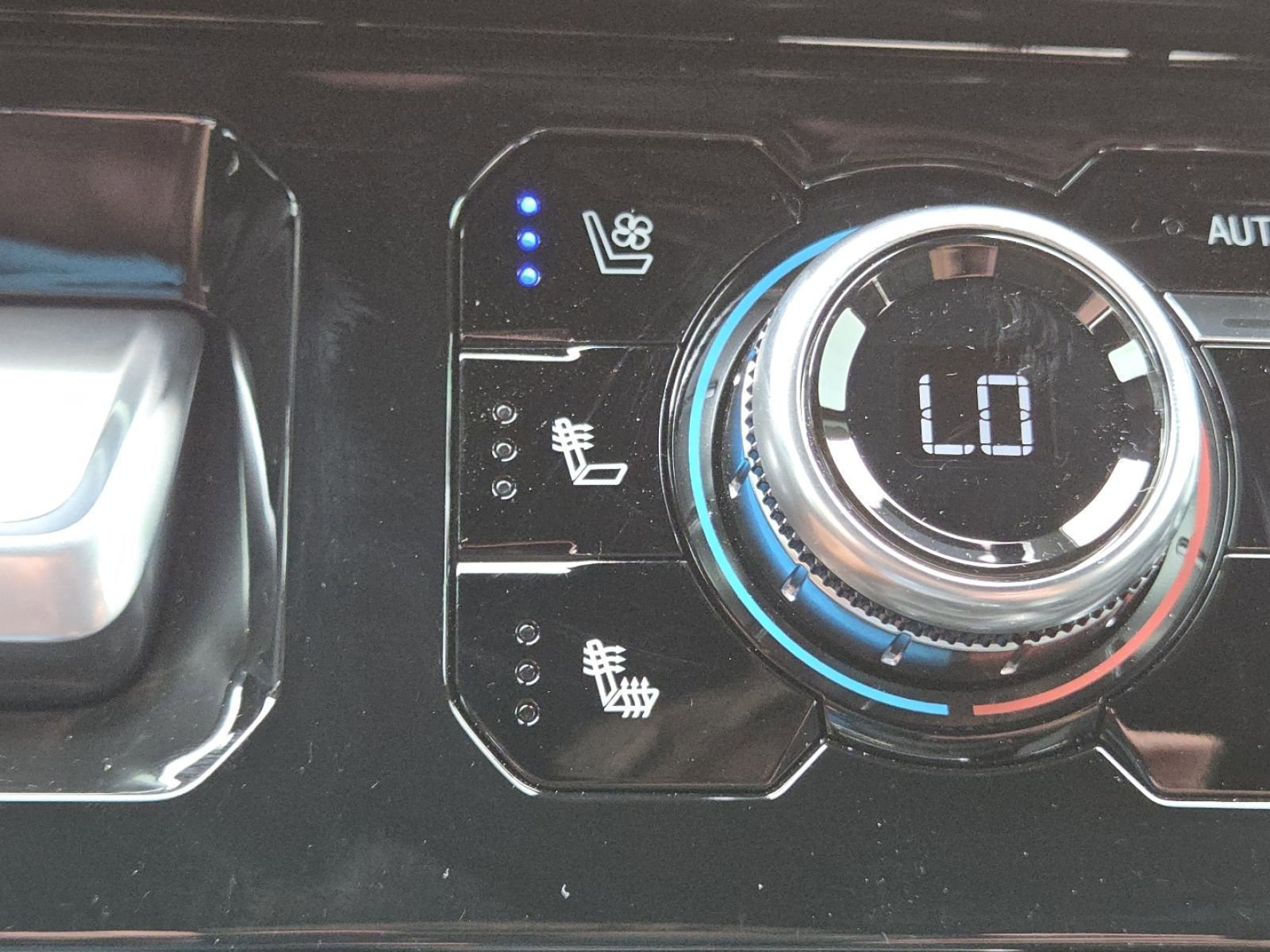 New 2026 GMC Sierra 1500 AT4X w/ LPO, Black Badging Package AWD/4WD image 9