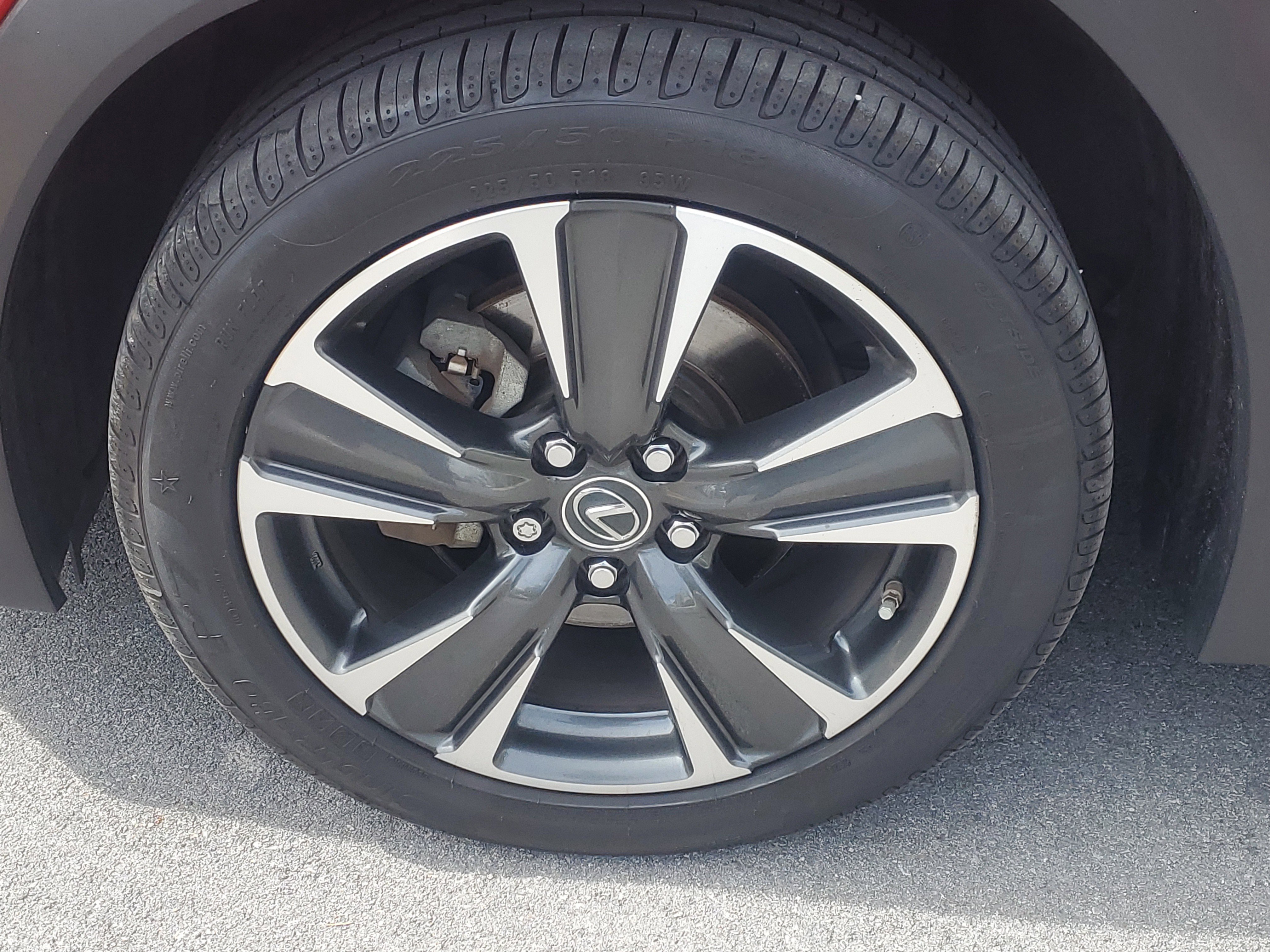 Used 2019 Lexus UX 250h image 4