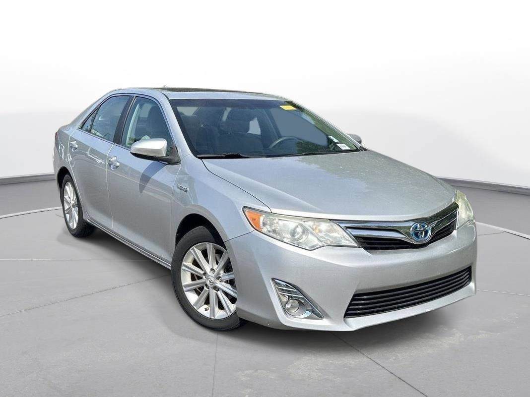 Used 2013 Toyota Camry XLE w/ Leather Pkg FWD image 4