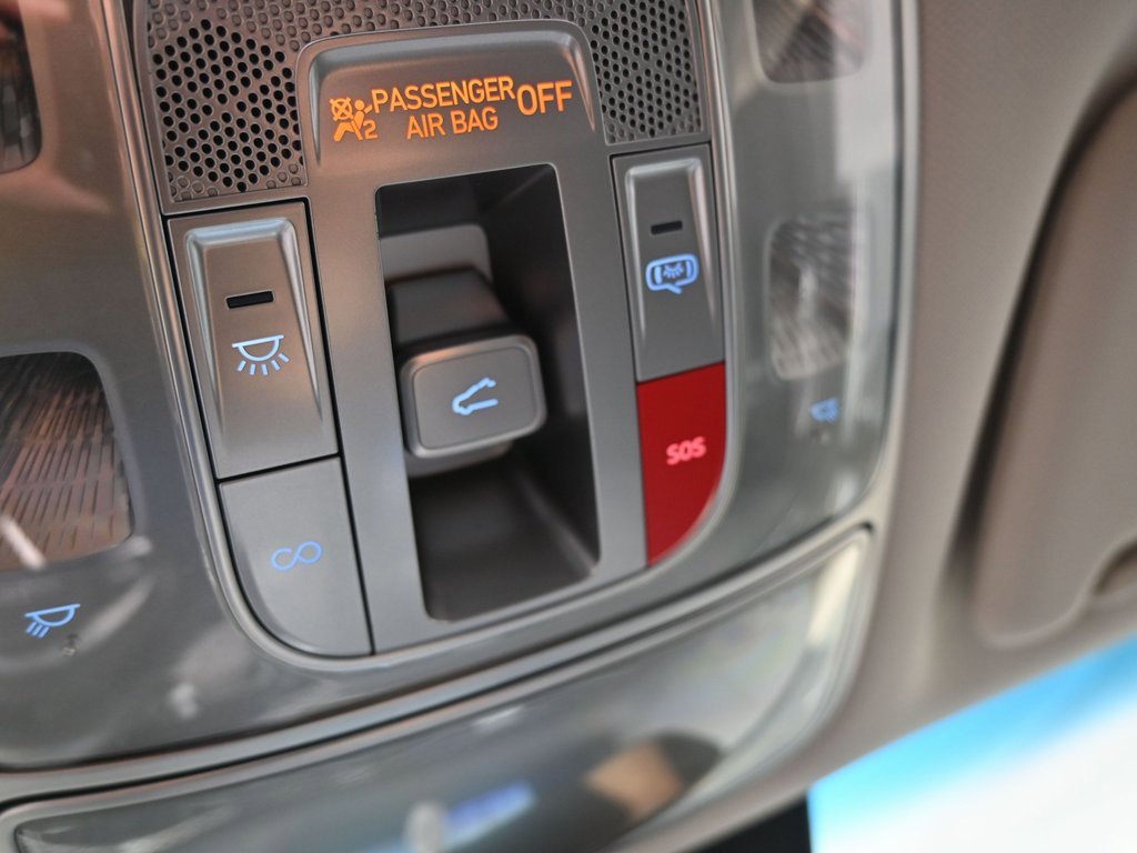 Used 2024 Genesis Electrified GV70 Advanced image 21