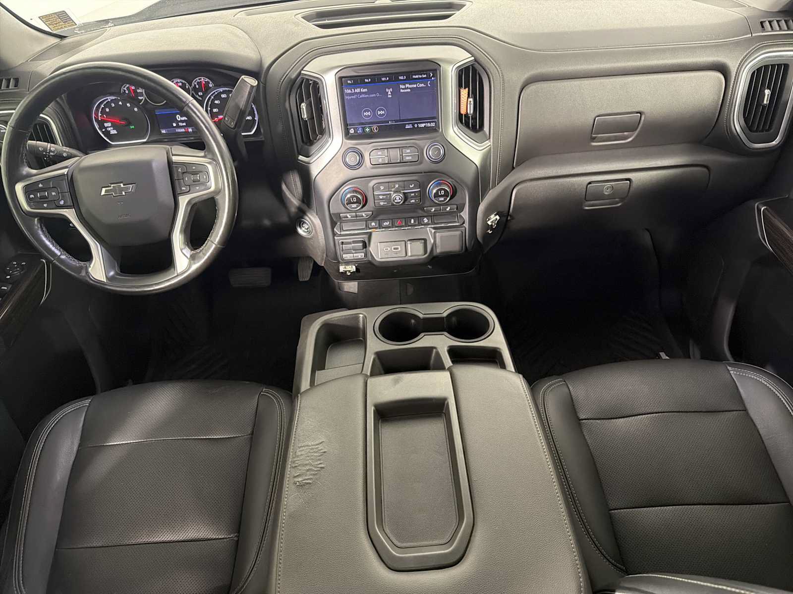 Used 2020 Chevrolet Silverado 1500 RST AWD/4WD image 25