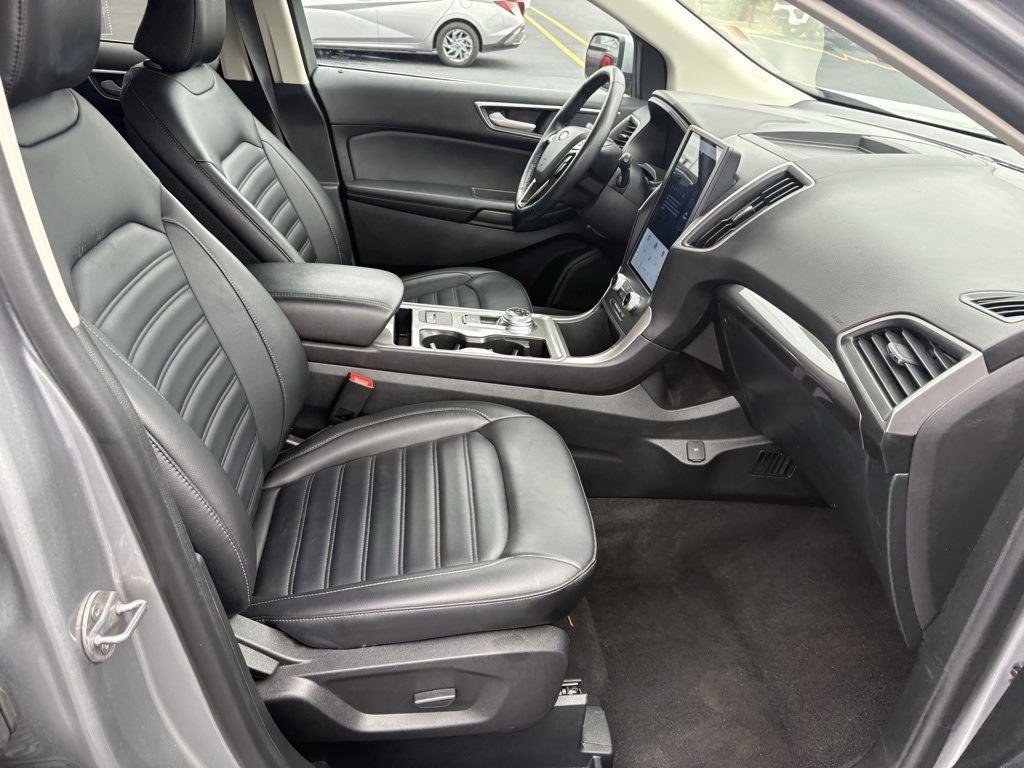 Used 2024 Ford Edge SEL image 18