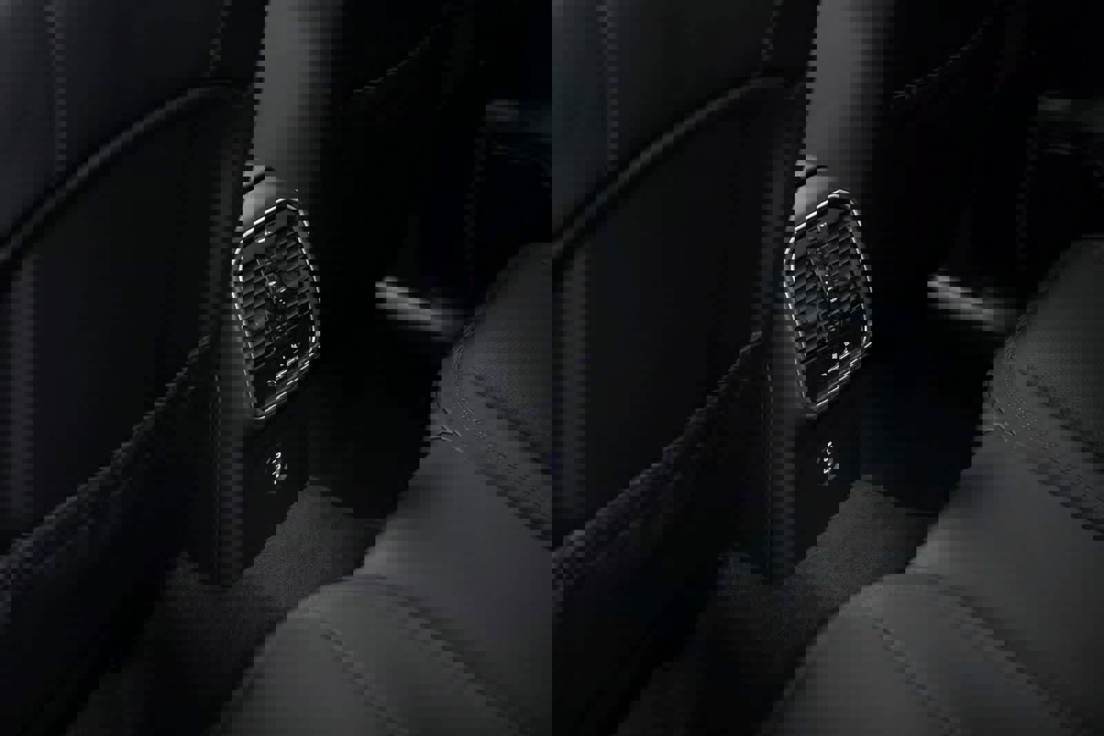 Certified 2025 Porsche Macan image 27